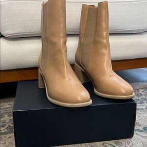 Chic Tan Heeled Boots for Women